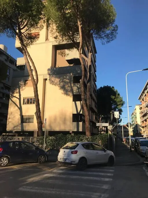 Easy Florence Suite - 50Mt Tram T2 0*,  Italy